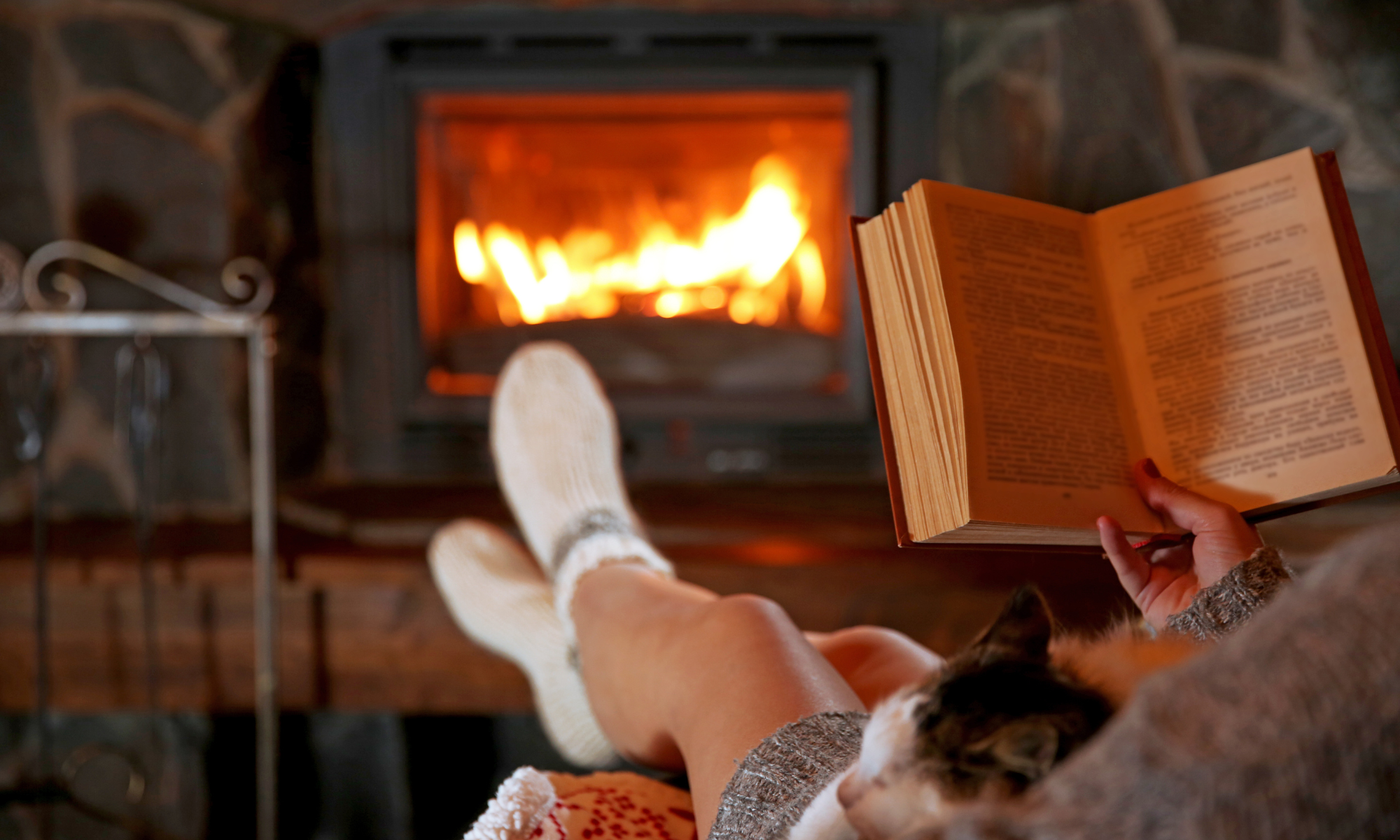 Mi a különbség a faelgázosítós és a hagyományos kandalló között? Tudj meg mindent a hatásfokról, fogyasztásról és környezetbarát működésről, hogy jó döntést hozhass!