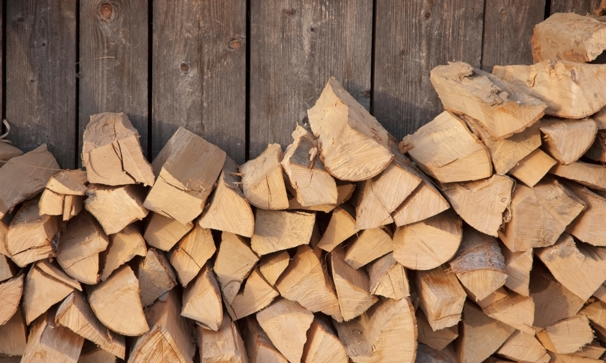tűzifa tárolása, tűzifa szakszerű tárolása